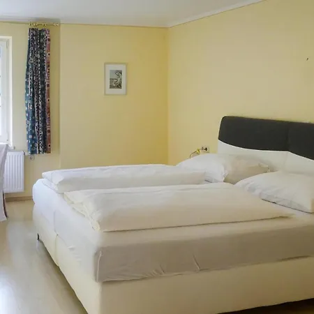 Nice In Friesach-dürnstein W/ 2 Bedrooms * Wiegen